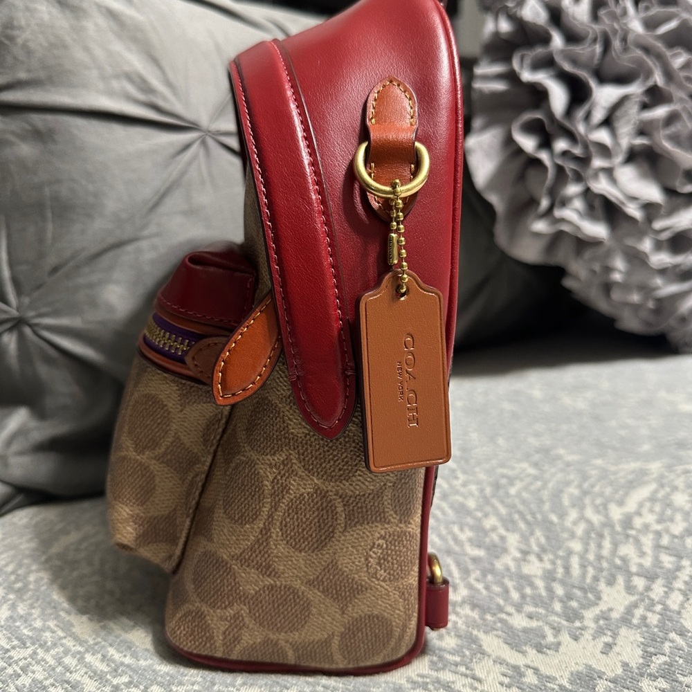 COACH Signature Charter Backpack 18 - Picture 2 of 12
